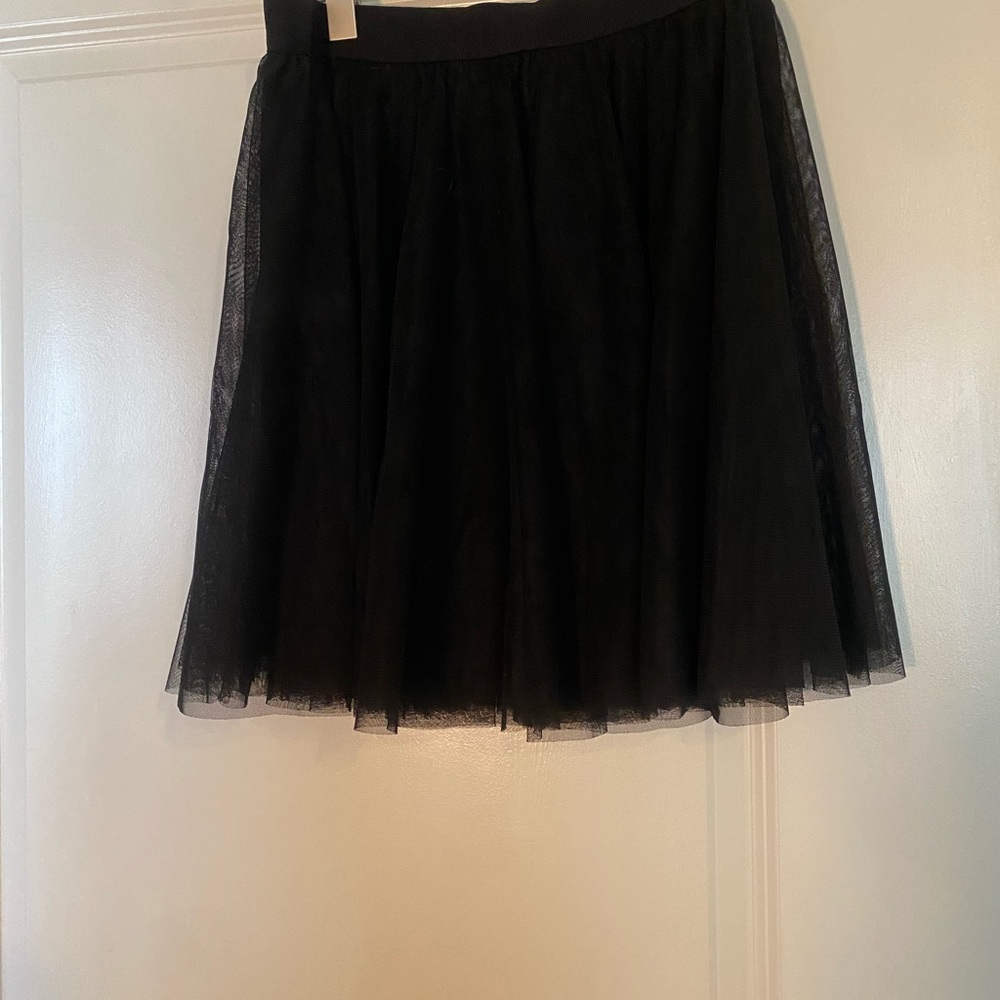 LC Lauren Conrad Black Ruffled Skater Mini Skirt